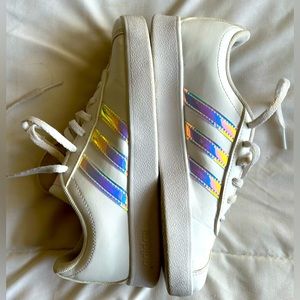 Adidas iridescent stripe ladies size 4 gently used condition